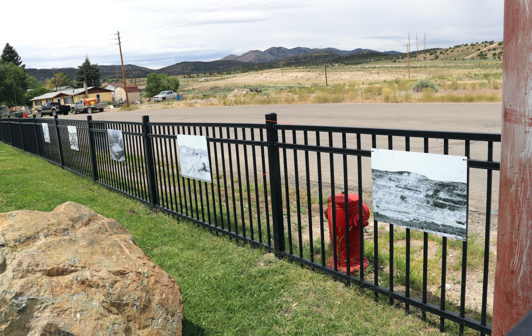 Fallen Miners Memorial - Historic photos at the memorial
